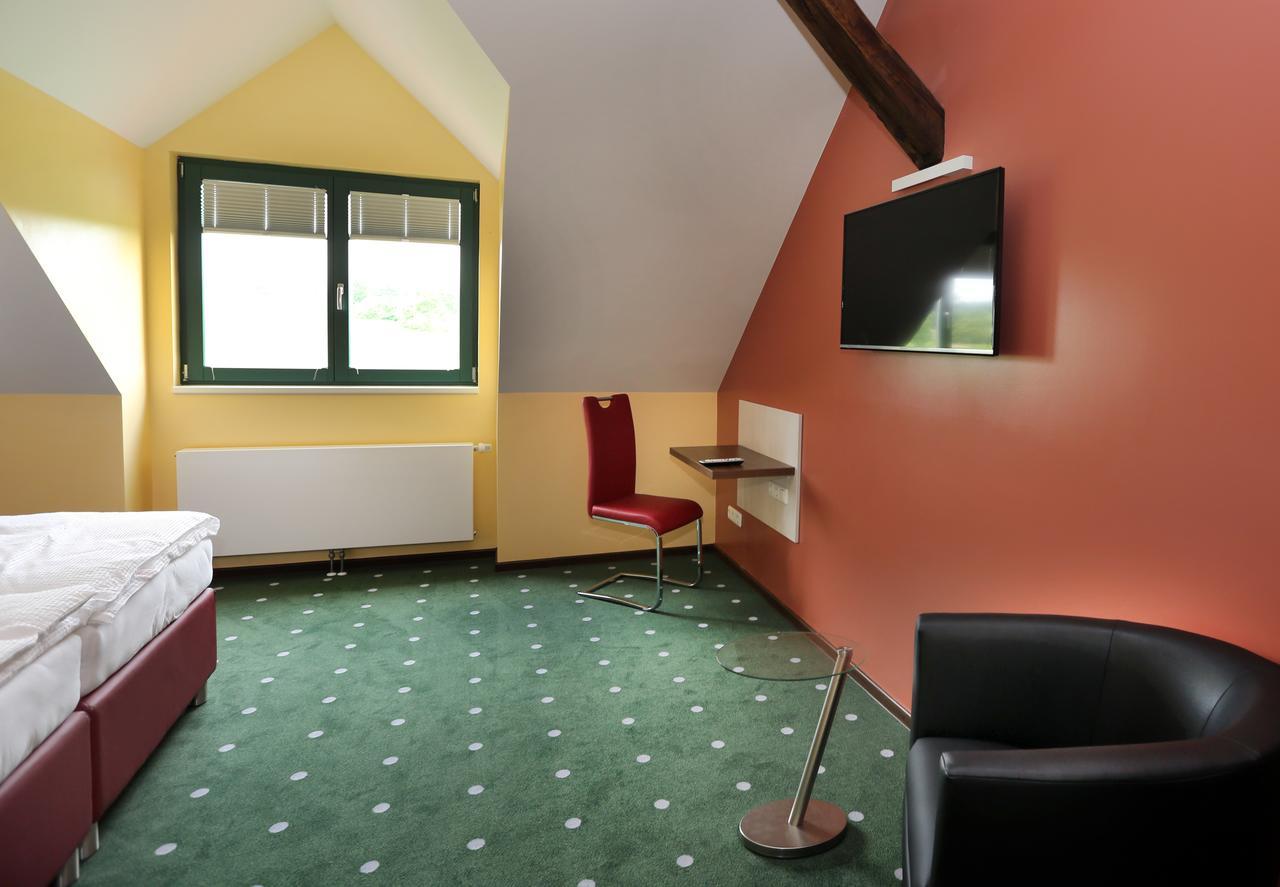 Apartments Golfpark Schlossgut Sickendorf Lauterbach المظهر الخارجي الصورة