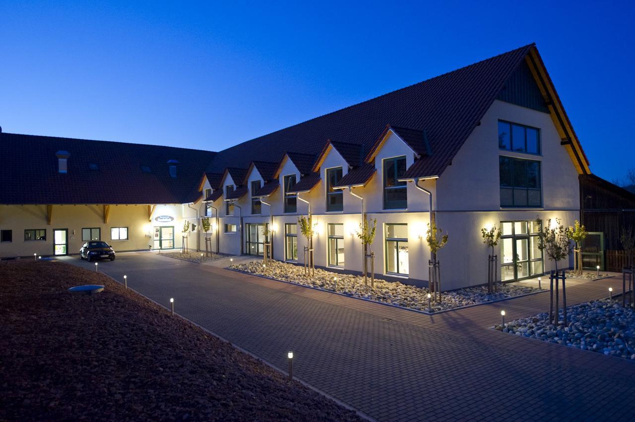 Apartments Golfpark Schlossgut Sickendorf Lauterbach المظهر الخارجي الصورة