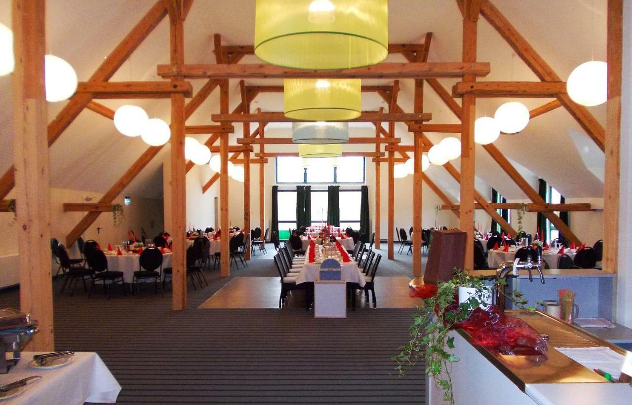 Apartments Golfpark Schlossgut Sickendorf Lauterbach المظهر الخارجي الصورة